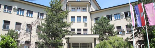 Neformalna grupa nastavnika osudila suspendovanje sekretarke Medicinskog fakulteta u Beogradu