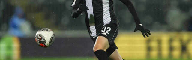 Ovo nije dobro: Trifunović morao da napusti teren zbog povrede