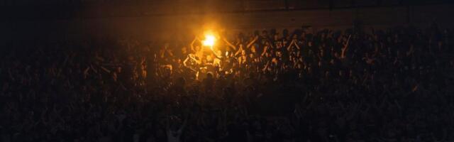 Slavlje u ponoć: „Grobari“ dočekali i opkolili autobus sa igračima Partizana! Jedan košarkaš dobio ovacije (VIDEO)