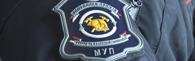 Veliki požar izbio u stambenoj zgradi u Užicu, na lice mesta stiglo pet vozila i 15 vatrogasaca