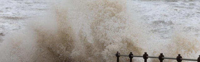 Олуја Брам: Велика Британија под упозорењем „опасности по живот“