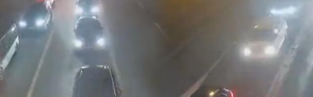 NEMA GDE IGLA DA PADNE! Velike gužve na granicama - NEPREGLEDNEE KOLONE! (FOTO)