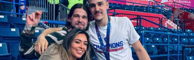 Bivši golman fudbalera Partizana je kum Milana Glušca, rodom je iz Pazara, slikom iz Arene oduševio je Srbiju