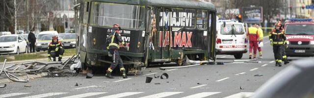 Devojka kojoj je amputirana noga kritično! Vozač sarajevskog tramvaja koji je iskliznuo iz šina lišen slobode