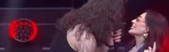 Ceca u zanosu sa 29 godina mlađim: Ščepao ju je za struk, a ona ne krije koliko joj prija