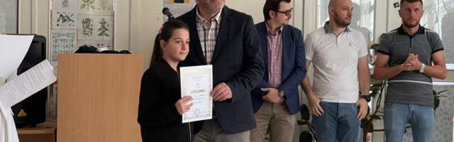 Pohvale i diplome za uspješne učenike OŠ “Avdo Međedović”