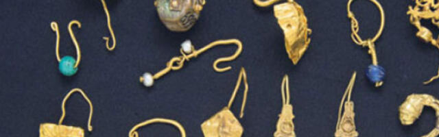 Златни накит из бронзаног доба украден из музеја у Кардифу