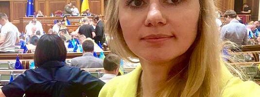 MUNICIJA I DOKUMENTI TAJNE SLUŽBE U KUĆI UKRAJINSKE POSLANICE: Odmotava se klupko korupcije, njeno pravdanje je urnebesno! Pojavila se na SKANDALOZNIM SNIMCIMA