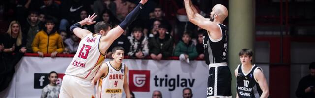 Nik Kalates oprao ruke u Moravi /GALERIJA/