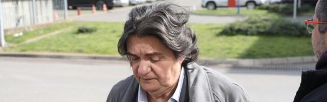 KEMIŠ VIDNO UTUČEN PRVI PUT U JAVNOSTI POSLE OPERACIJE ZORICE BRUNCLIK: Menja pevačicu u žiriju, evo kako je reagovao na pitanje o supruzi