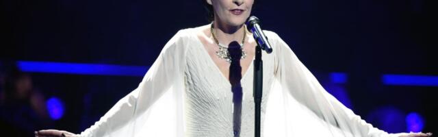 Ova pevačica živi u impozantnom dvorcu: O njenom životu ne može se naći ni slovo, a evo s kim uživa u tvrđavi