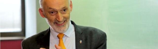 Profesor Krsto Lipovac - od SNS podguzne muve do najvećeg "opozicionara"