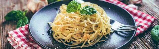 Kremasta pasta kojoj niko ne može da odoli: Taljatele sa piletinom i pestom gotove začas