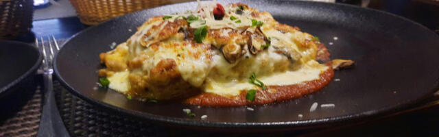 Patlidžan pečen u foliji sa parmezanom i belim lukom, na grčki način (RECEPT)