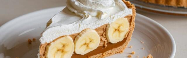 Torta idealna za novogodišnju noć: Bez šećera, putera i pečenja spremna je za 15 minuta