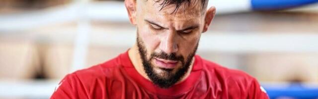 "DOĐI DA TE PROBUŠIM!" Aleksandar Rakić u dresu Srbije najavio UFC spektakl u Beogradu, pa bezobraznog navijača pozvao na sukob
