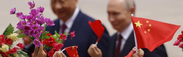 VIDEO: Putin u Kini dočekan svečanom topovskom paljbom