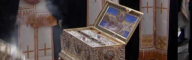 Lično ga je tkala od kamilje dlake: Pojas Presvete Bogorodice star 2.000 godina stigao u Beograd - evo zašto se ova svetinja skoro nikada ne iznosi sa Atosa