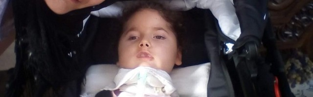 “Kao na usporenom snimku gledala sam kako mi dete pada i udara o dno kade"