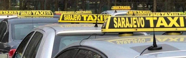 Taksista na aerodromu u Sarajevu odbio voziti putnika sa štakama jer mu je vožnja bila prekratka