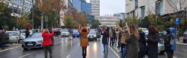 Novosađani pozvani da stanu na 15 minuta u petak: "Da odgovorni za nedelo čuju tišinu"