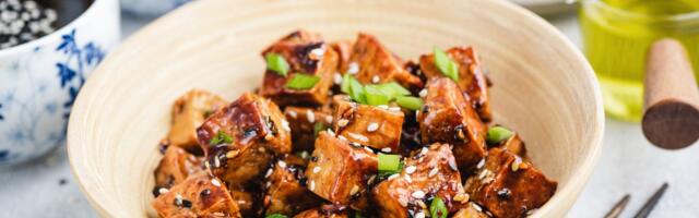 Kako da običan tofu pretvorite u najukusniji i hranljiv obrok: Marinada od susama menja sve