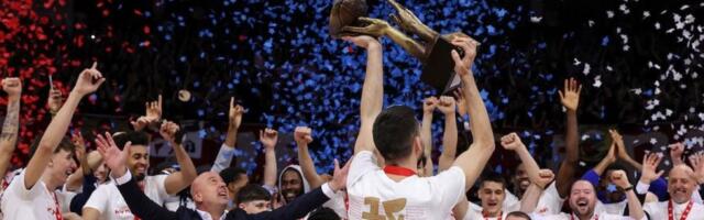 Šesti pehar Kupa u nizu: Pogledajte proslavu crveno-belih u „Čairu“ (VIDEO)