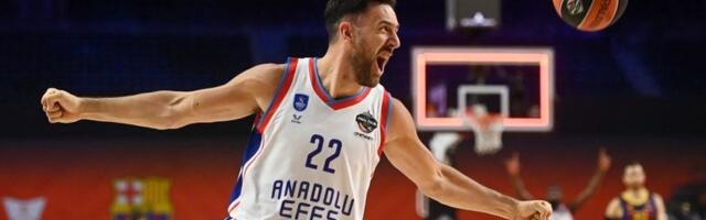Komandant Micić uništio Baskoniju - 24 poena za napad na TOP 8