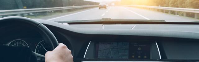 Ovu stvar rade svi vozači u Srbiji, a strogo je zabranjena: Kazna za prekršaj 5.000 dinara