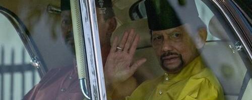 Maloletnice su morale da zadovolje ovog moćnika i njegovo obezbeđenje: Ono što je radio svojim robinjama izaziva jezu