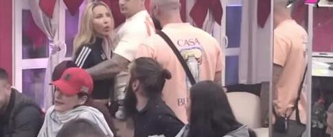 LUKA VUJOVIĆ VIDEO INTIMNI SNIMAK ANELI I ASMINA, NASTAO HAOS U ELITI! Ona skočila na njega kao oparena, pa uplakala napustila Belu kući