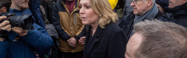Пољопривредници извиждали председницу француске скупштине у Паризу