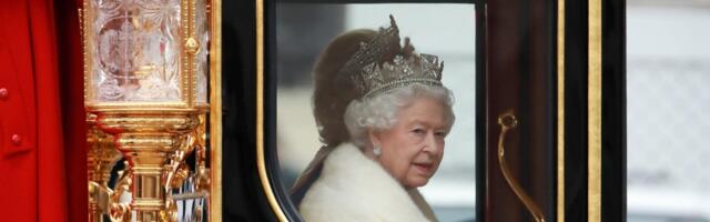 Kraljica Elizabeta podržavala Endrua uprkos vezama sa Epstajnom: Šok otkriće u novoobjavljenim dokumentima!