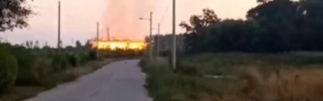 POŽAR U BESNOM FOKU! Gorelo skaldište PKB VATROGASCI SE BORILI CELU NOĆ SA VATRENOM STIHIJOM (VIDEO)