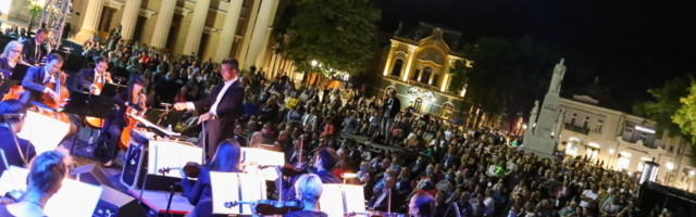Noć za pamćenje, u Subotici održan maestralan koncert, svečanost traje i sutra