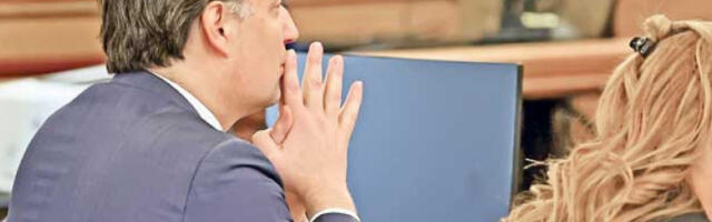 За­што је из­ри­ца­ње пре­су­де од­ло­же­но је­дан дан