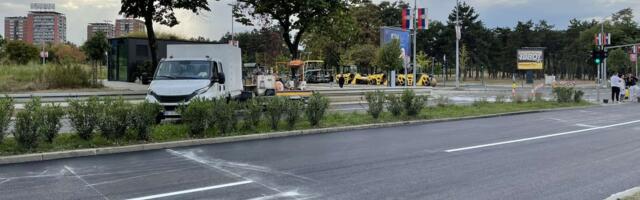 Zbor Fontana: Radnici se vratili u Park Ušće da ograde prostor za gradnju Akvarijuma