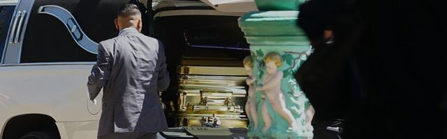 VIDEO: Vođa meksičkog kartela sahranjen u zlatnom kovčegu