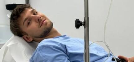 OGLASIO SE ANDRIJA JO IZ BOLNIČKOG KREVETA: Nije gnoj bio u gornjem delu glave, nego kod krajnika!