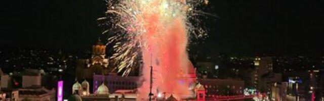 ČETIRI MINUTA VELIČANSTVENOG VATROMETA: Snimak sa svenarodnog skupa koji niste videli do sad (VIDEO)