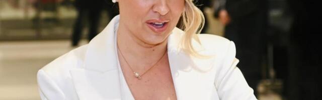"DEČKO JE STALNO U PROBLEMU" Pevačica o prebijenom sinu Snežane Đurišić, pomenula Baku Praseta: Bahat je, neka se smiri (VIDEO)