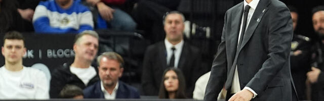 "Ovo moramo da menjamo“: Penjaroja vidno iznerviran posle poraza od Efesa