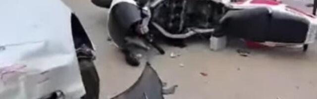 Motociklista leži na kolovozu: Sudar na Brankovom mostu, Hitna i policija na terenu