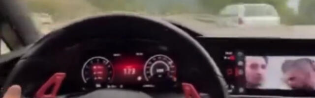Kazaljka na 173 km/č, dok pretiče kolonu: Snimak iz Novog Pazara šokirao javnost