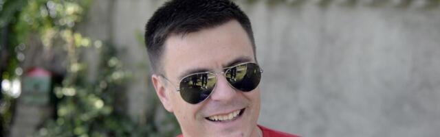 Zbog brata Vuka Kostića žene gube glavu: Ne eksponira se u javnosti, a oženjen je našom poznatom glumicom, svi je znate iz ovih serija (FOTO)