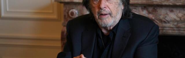 Da li se Al Paćino oženio? Glumac nosi prsten na levoj ruci i ne trudi se da ga sakrije, ceo svet bruji o izabranici