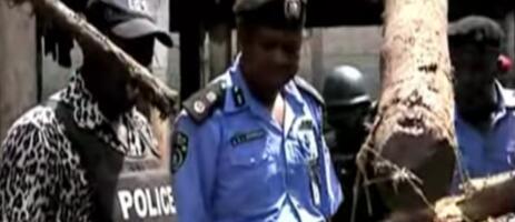 UBIJENO NAJMANJE 30 SELJANA: Naoružani ljudi upali i sravnili sa zemljom seosku pijacu i nekoliko kuća (VIDEO)