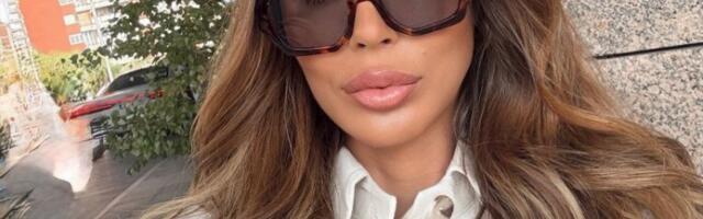 KUMA ACE KOSA KO OD MAJKE ROĐENA! Procurio intimni snimak influenserke iz tuš-kabine! (VIDEO)