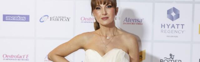 Aleksandra Radović pomaže obnovu manastira iz 15. veka: Snimila poruku sa arhimandritom Hrizostomom (VIDEO)