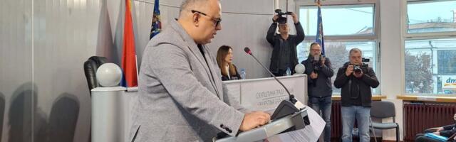 „Cilj presude Apelacionog suda je da me ukloni iz političkog života“: Doskorašnji predsednik Skupštine Niša Igor Novaković nakon ostavke čitao zahtev svojih advokata